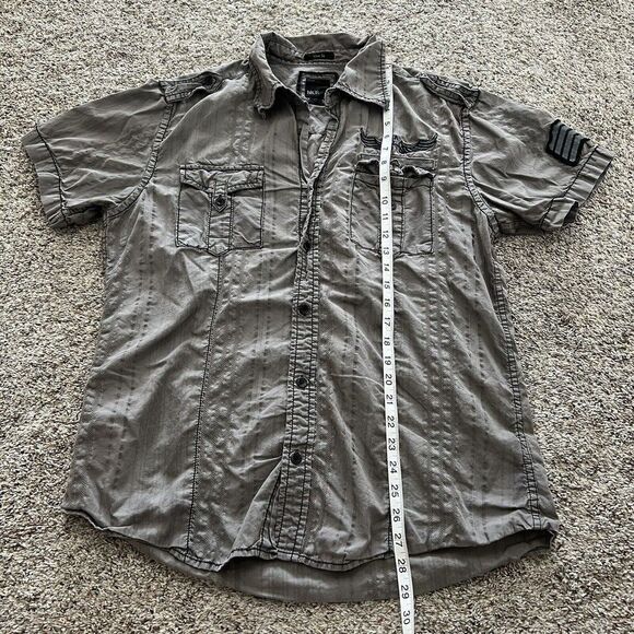 BKE Slim Fit Gray Button Up Short Sleeve Shirt Men Size Large Stripes Patches - Picture 2 of 6